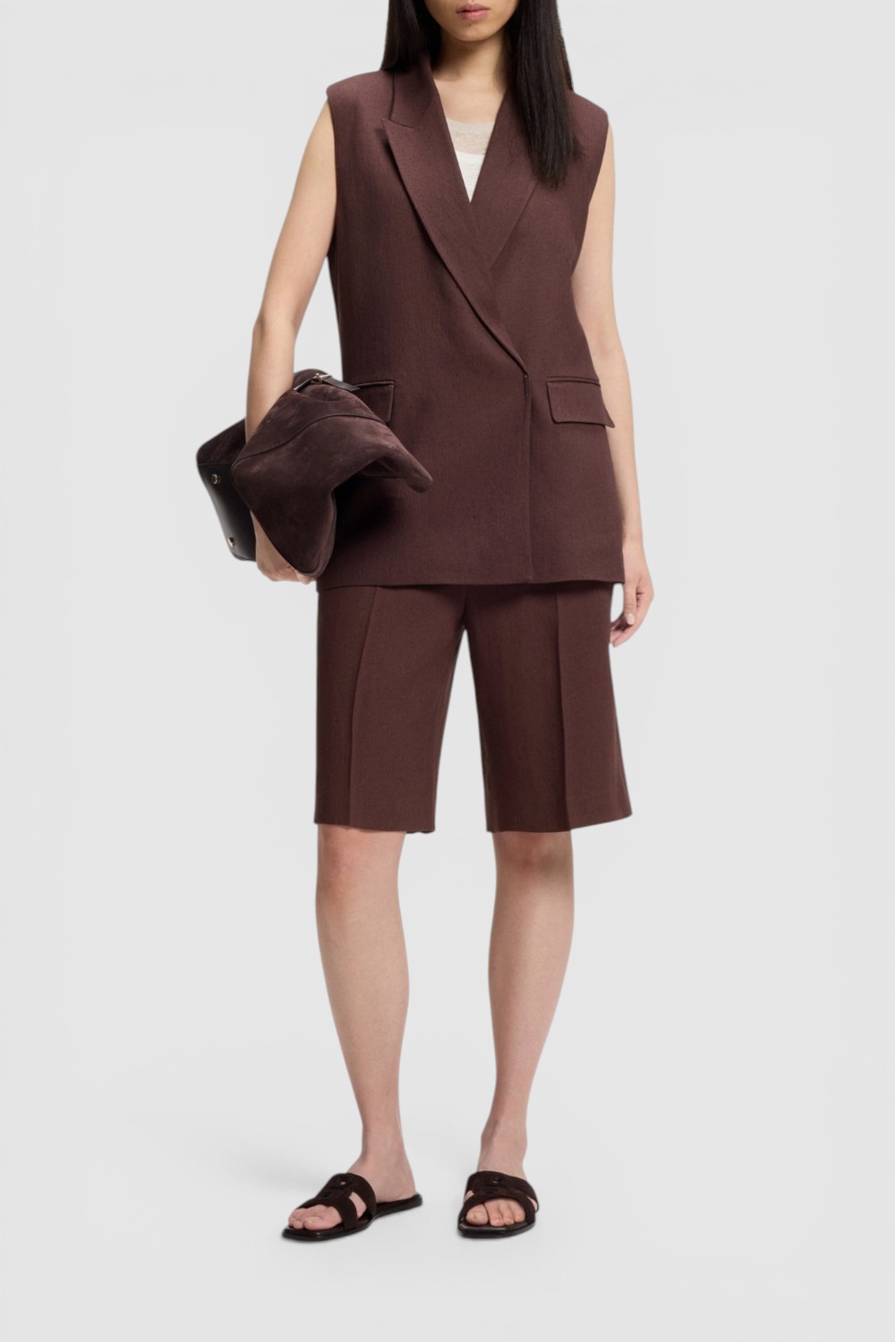 תמונת כל הלוק של ווסט מעטפת